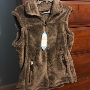Vest, Free Country, NWT, Size L, MAKE AN OFFER